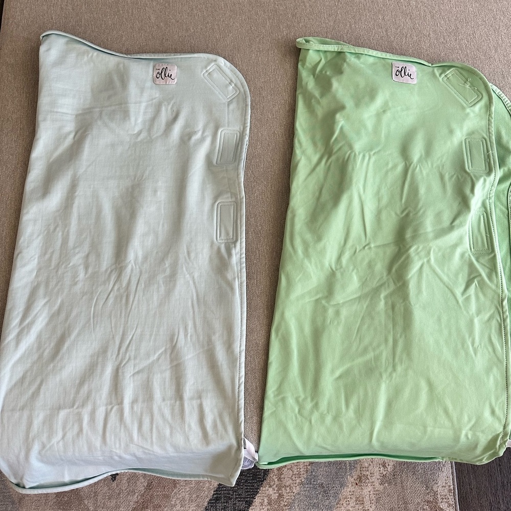 Excellent condition Ollie Swaddles
